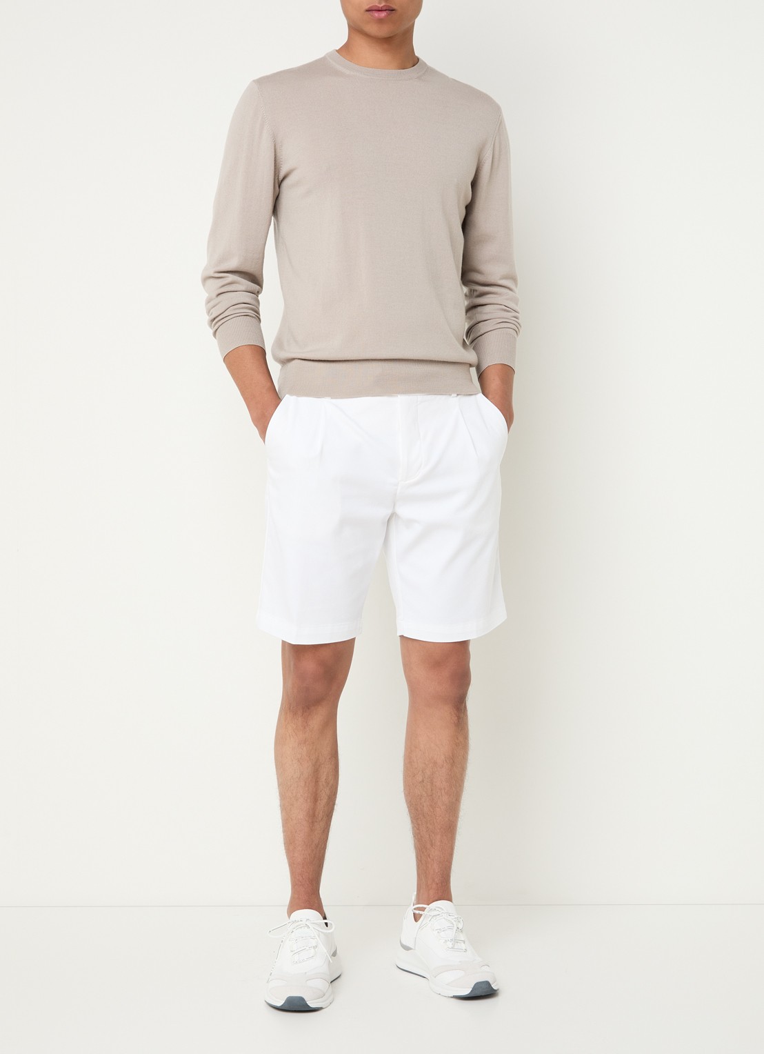 Boggi Milano Straight fit korte broek  met steekzakken - voorkant 3 wit