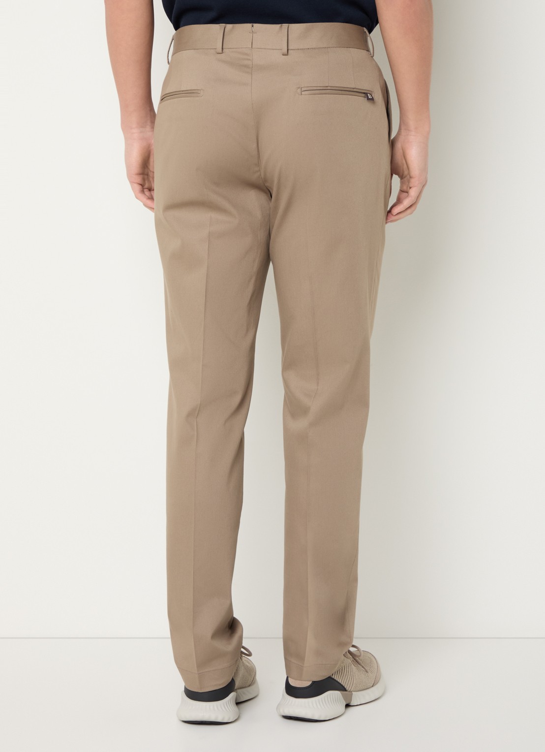Boggi Milano Straight fit pantalon met persplooi en steekzakken - achterkant 5 bruin