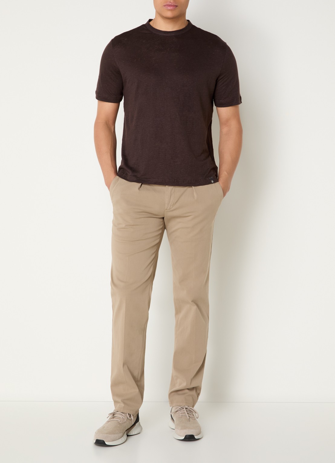 Boggi Milano T-shirt in linnenblend - voorkant 4 kastanjebruin