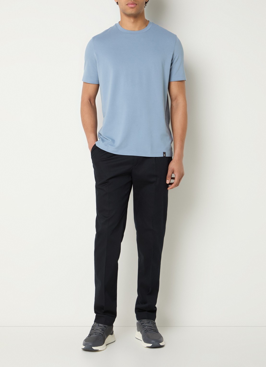 Boggi Milano T-shirt met ronde hals - voorkant 3 staalblauw