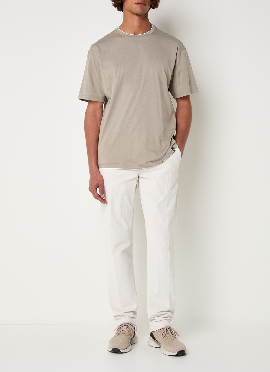 Boggi Milano T-shirt met ronde hals - voorkant 3 donkerbeige