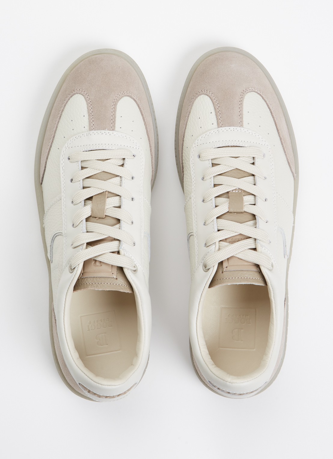 Boggi Milano Tumbled sneaker van leer met suède details - detail 2 khaki