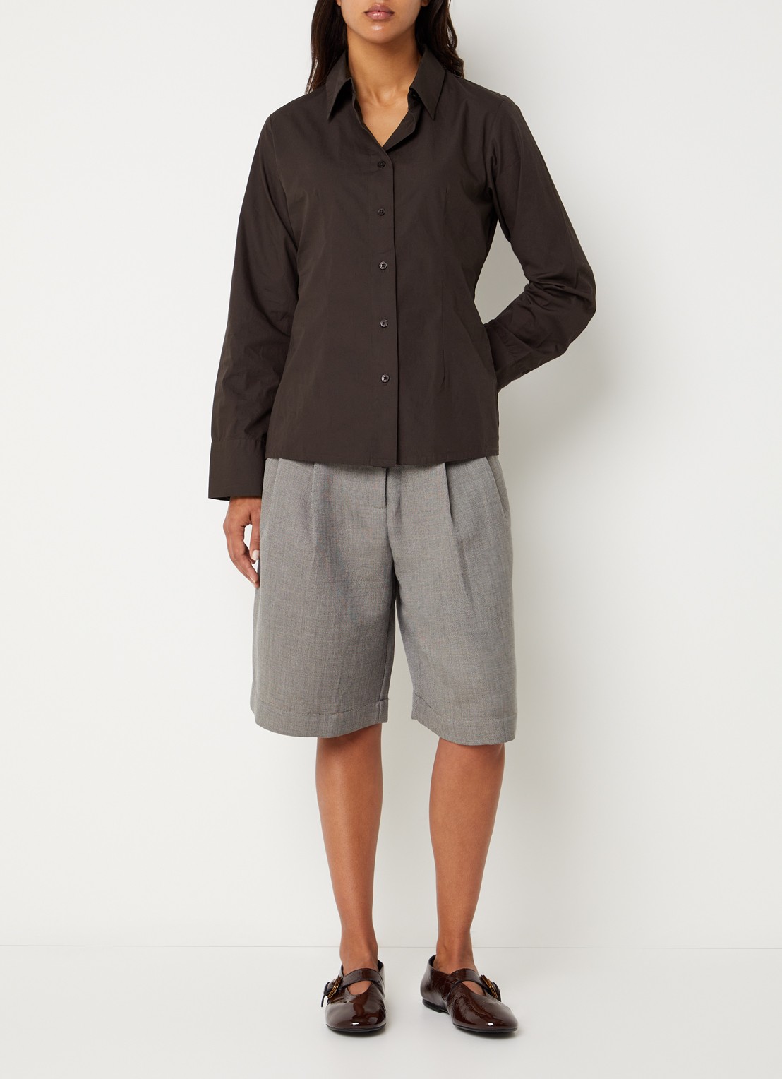 Boii Studios Bobbie blouse met kraag - voorkant 3 donkerbruin