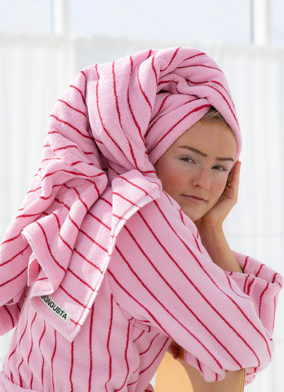 Bongusta Naram badjas met streepprint - unisex - detail lichtroze