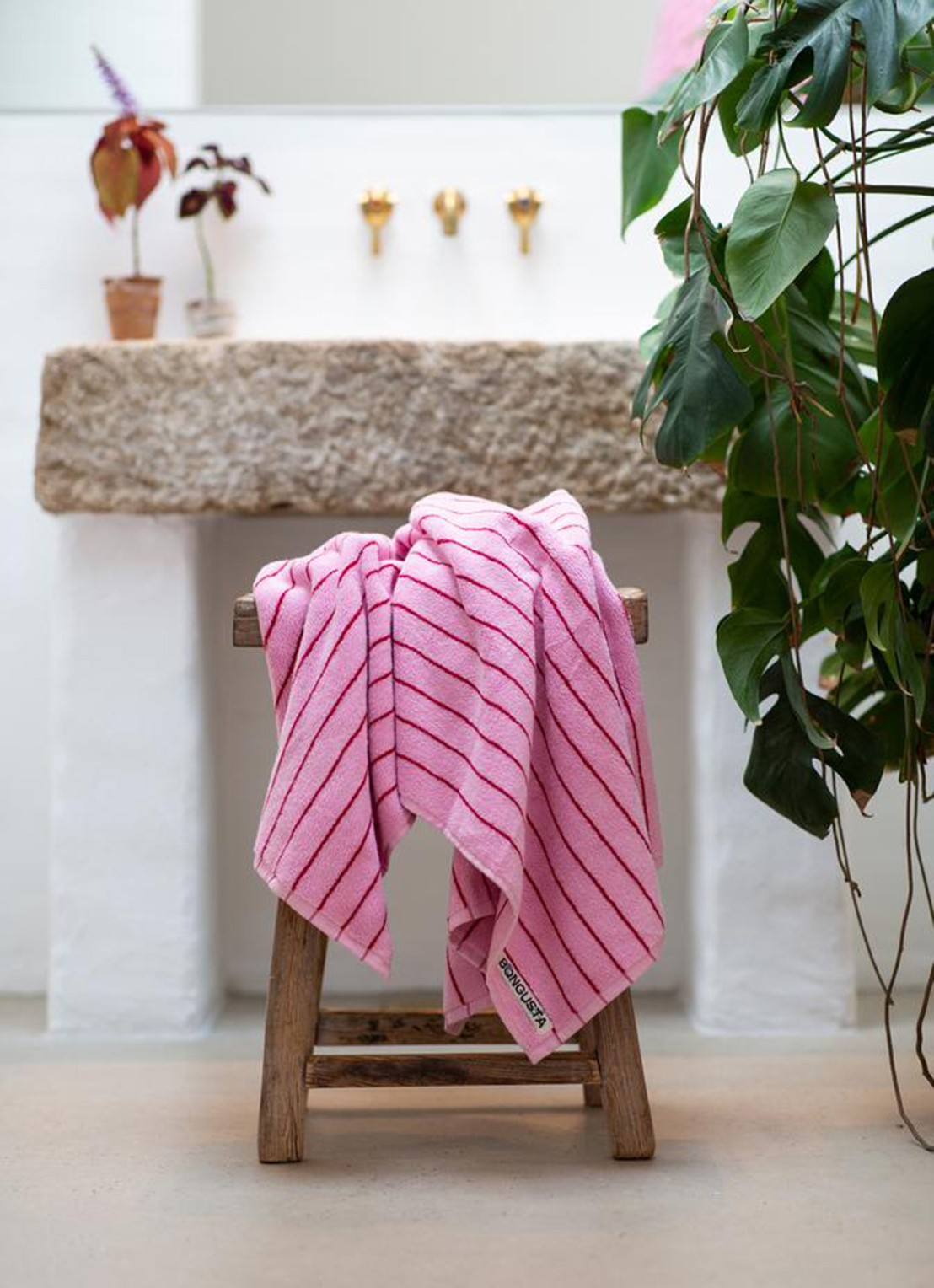 Bongusta Naram badlaken - 600 gr/m2 - 150 x 100 cm - voorkant 5 roze