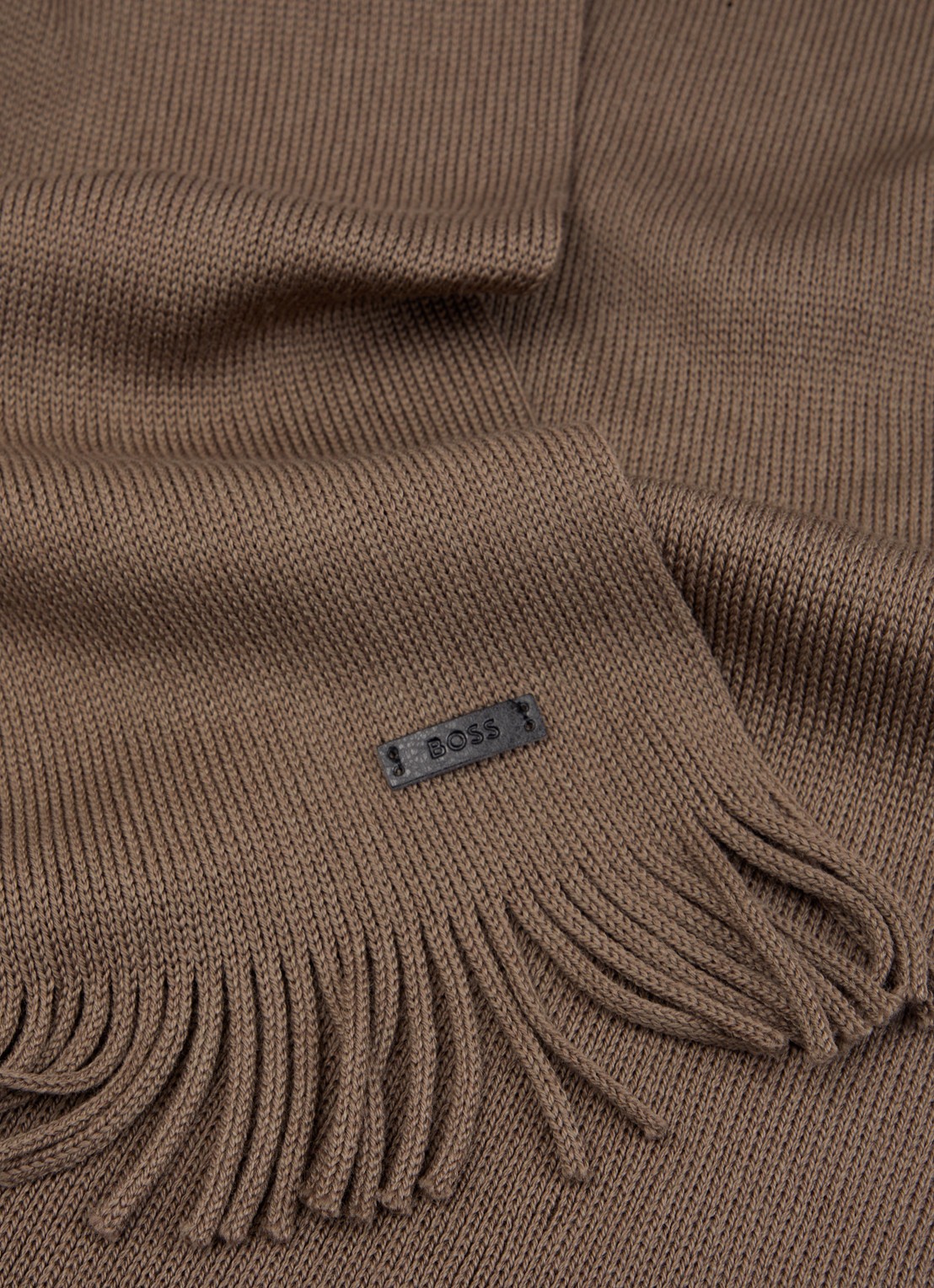 BOSS Albas fijngebreide sjaal van wol 190 x 25 cm - detail 3 khaki