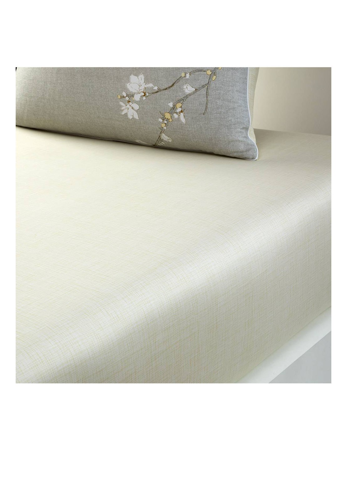 BOSS Almond Flowers hoeslaken van zijde 120TC, hoekhoogte 30 cm - voorkant 3 geel
