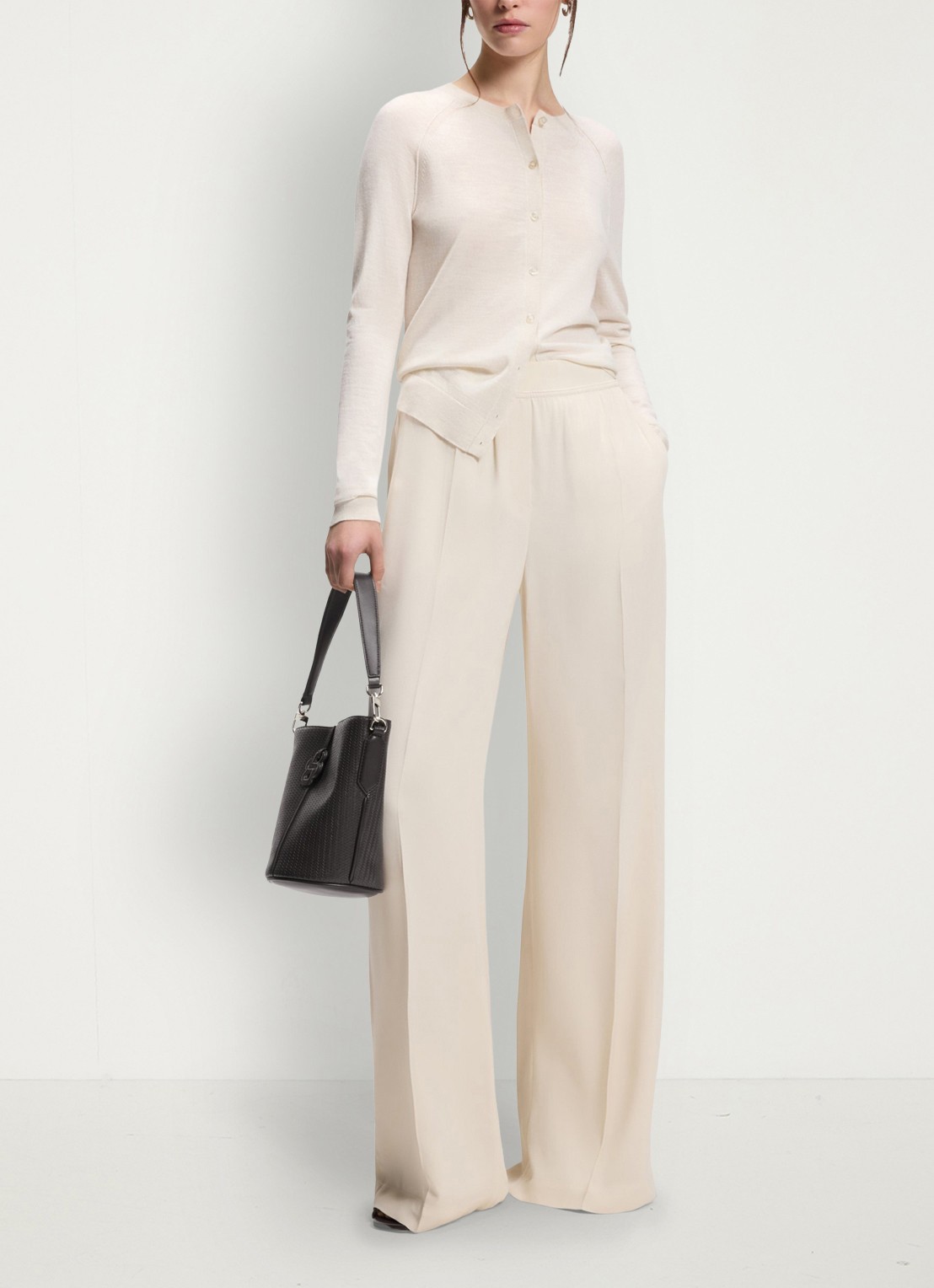 BOSS Anett schoudertas met logo - detail 4 dark brown-207 / bruin
