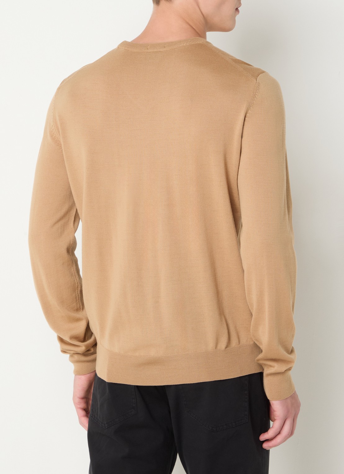 BOSS Baram fijngebreide pullover van scheerwol met V-hals - achterkant 3 camel