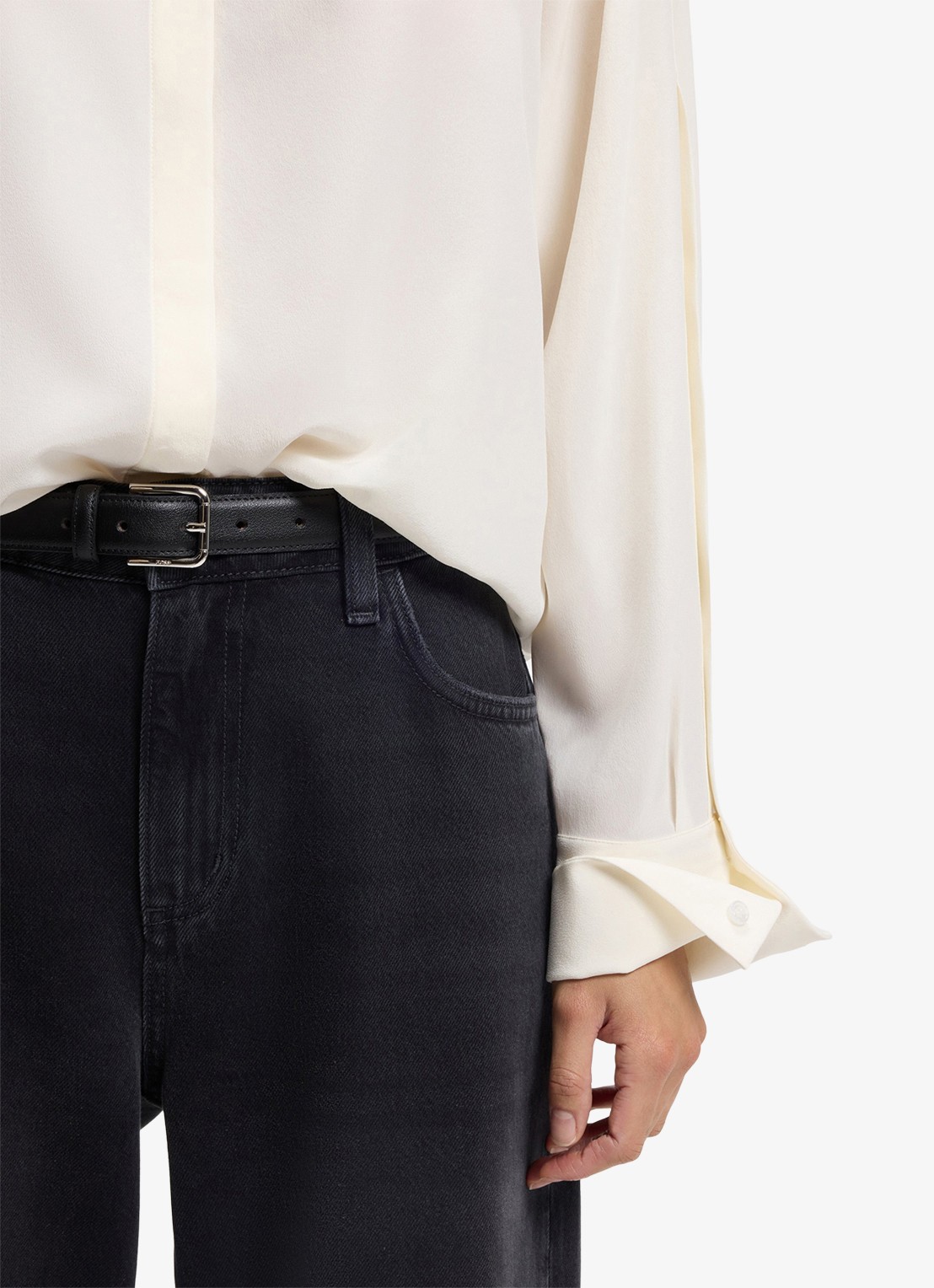 BOSS Blouse van zijde met ronde hals - detail 3 creme