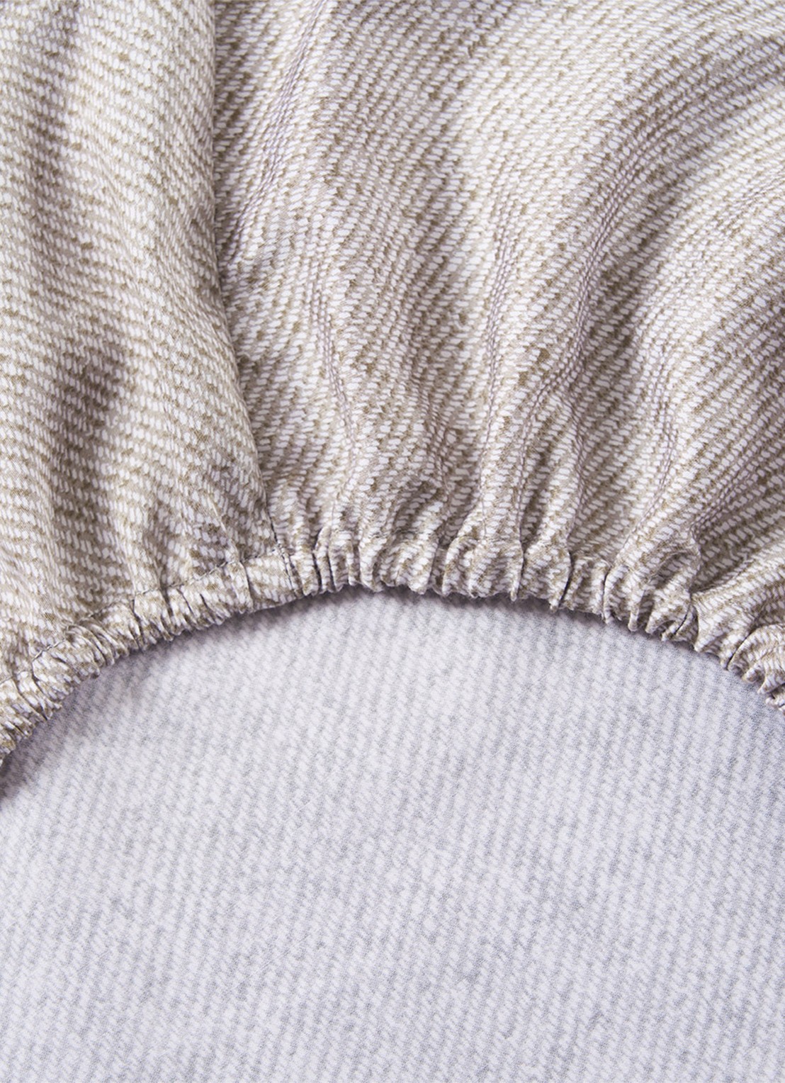 BOSS Carlow hoeslaken van katoensatijn 300TC - voorkant 4 beige