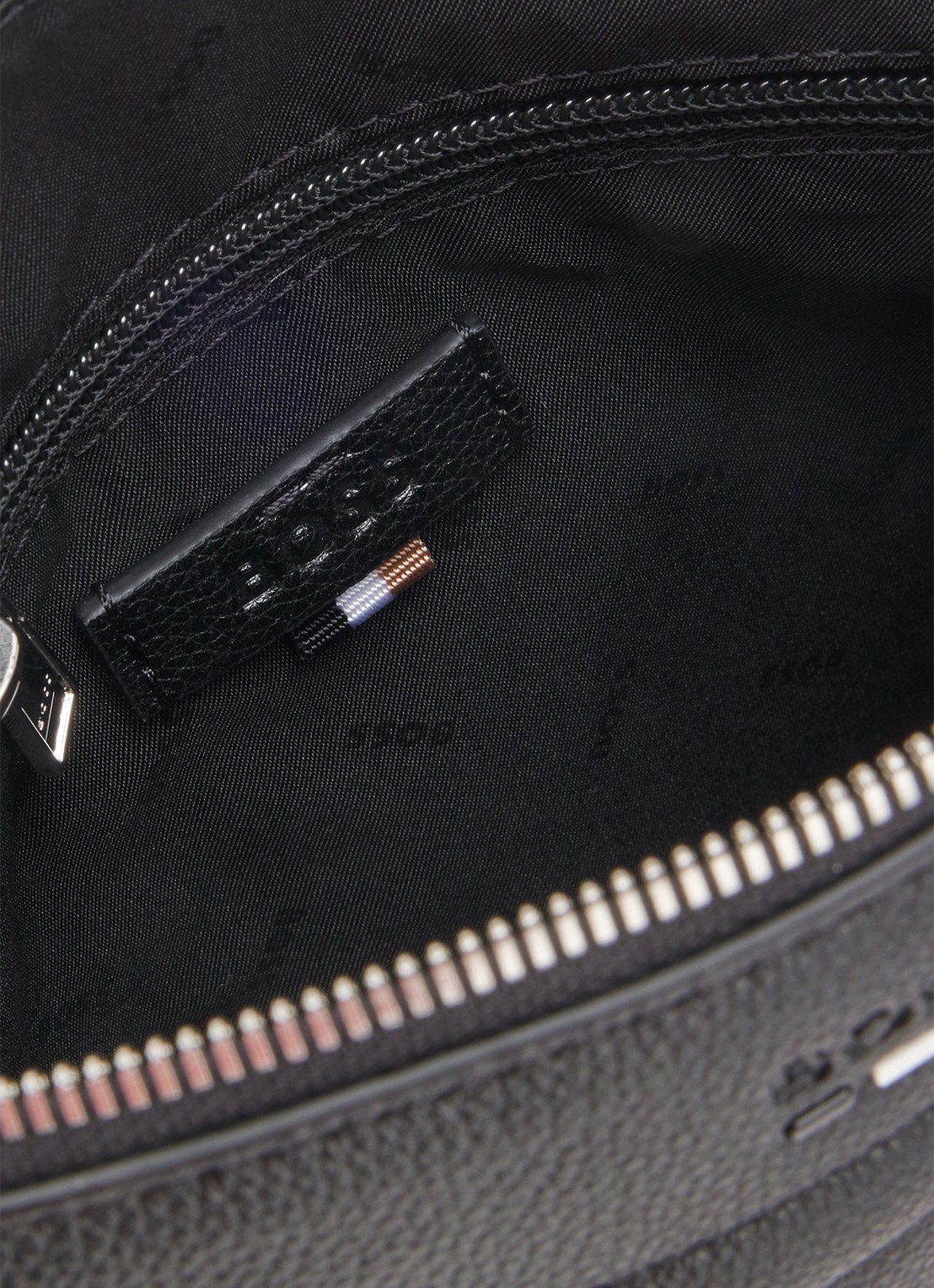 BOSS Crossbodytas met logo en verstelbare schouderriem - detail 3 zwart