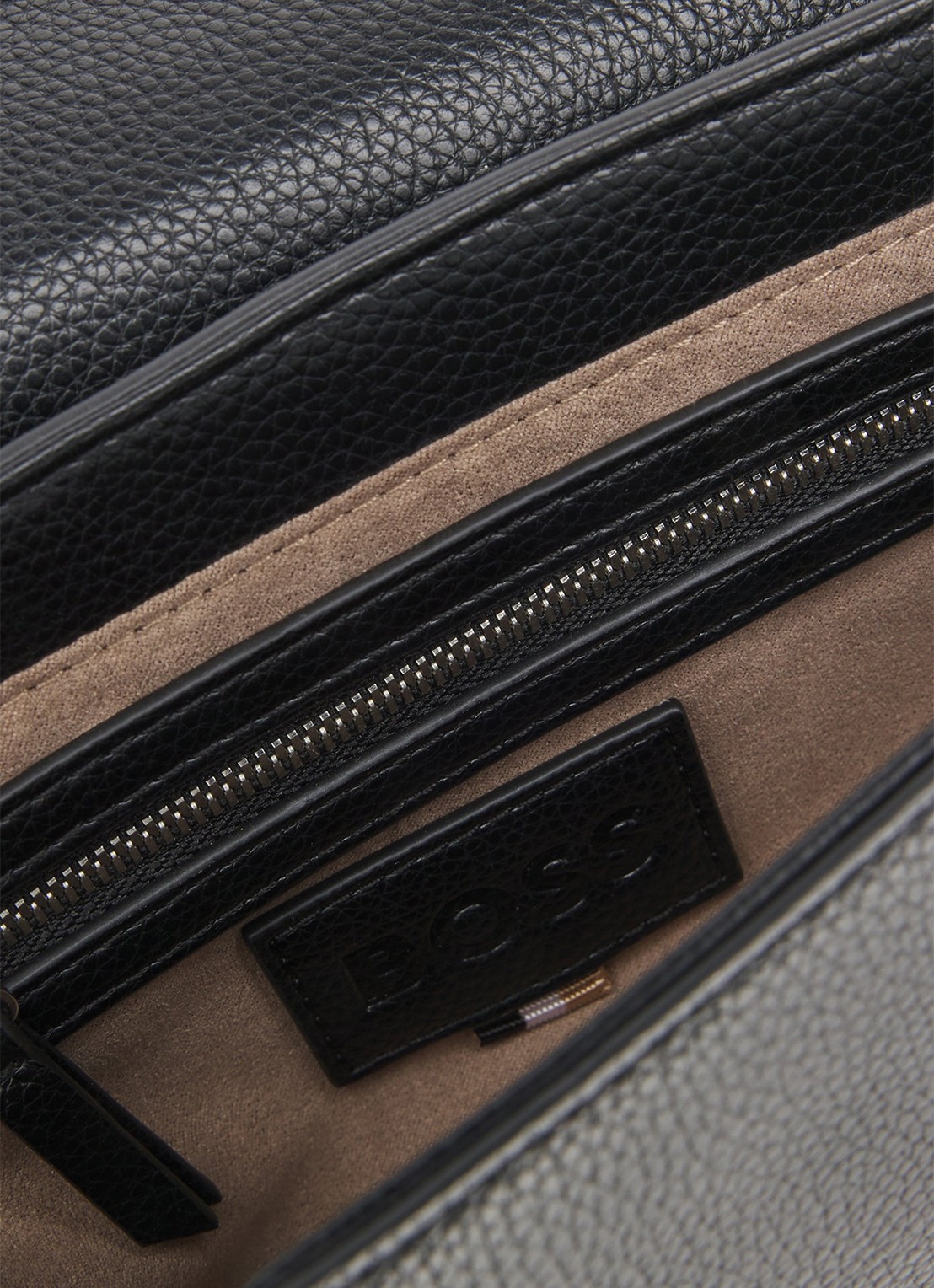 BOSS Crossbodytas van leer - achterkant 3 zwart