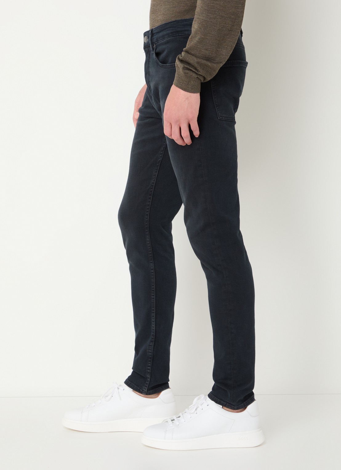 BOSS Delano slim fit jeans met gekleurde wassing - detail 2 zwart