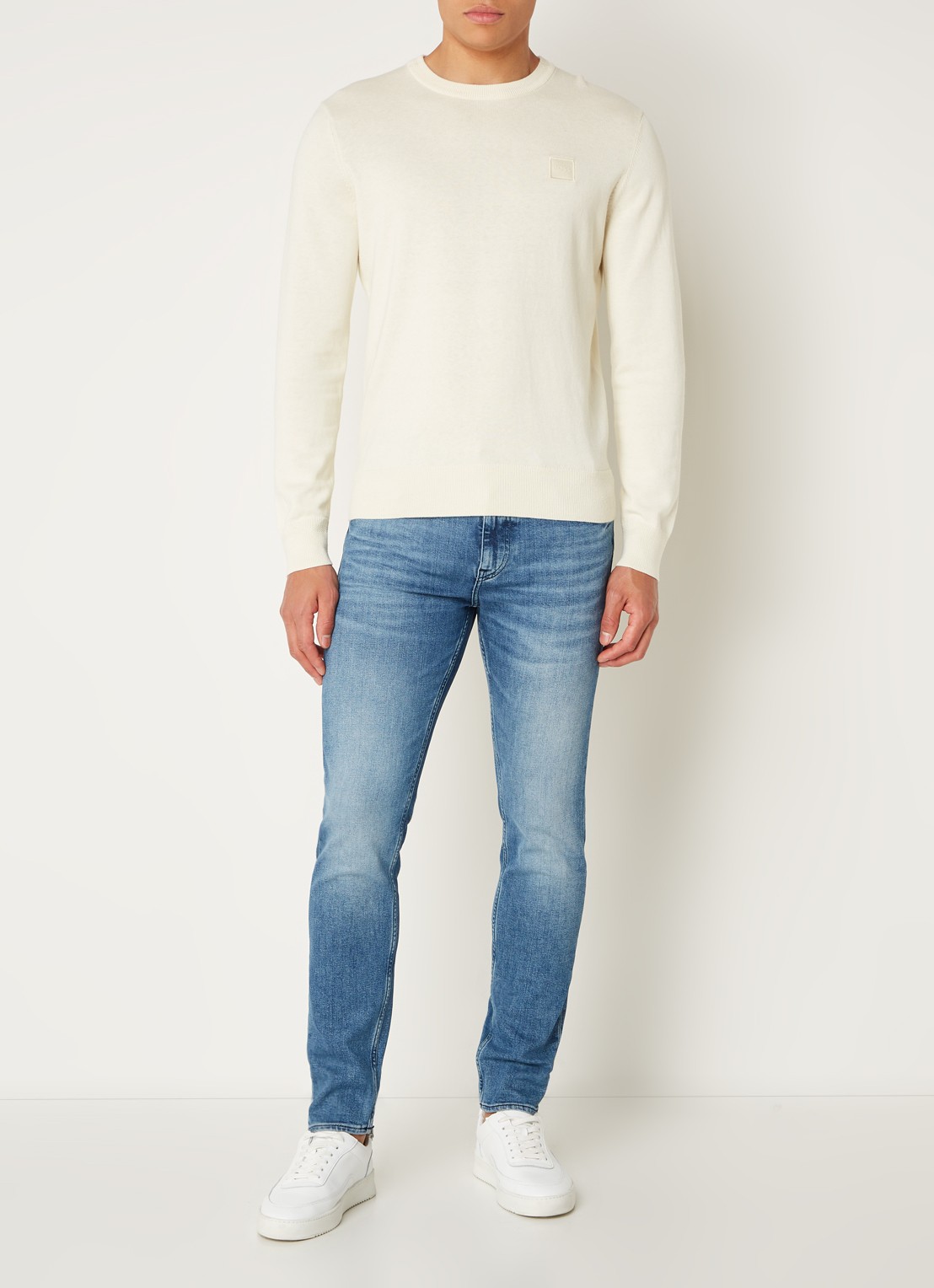 BOSS Delano slim tapered jeans met medium wassing - voorkant 3 indigo