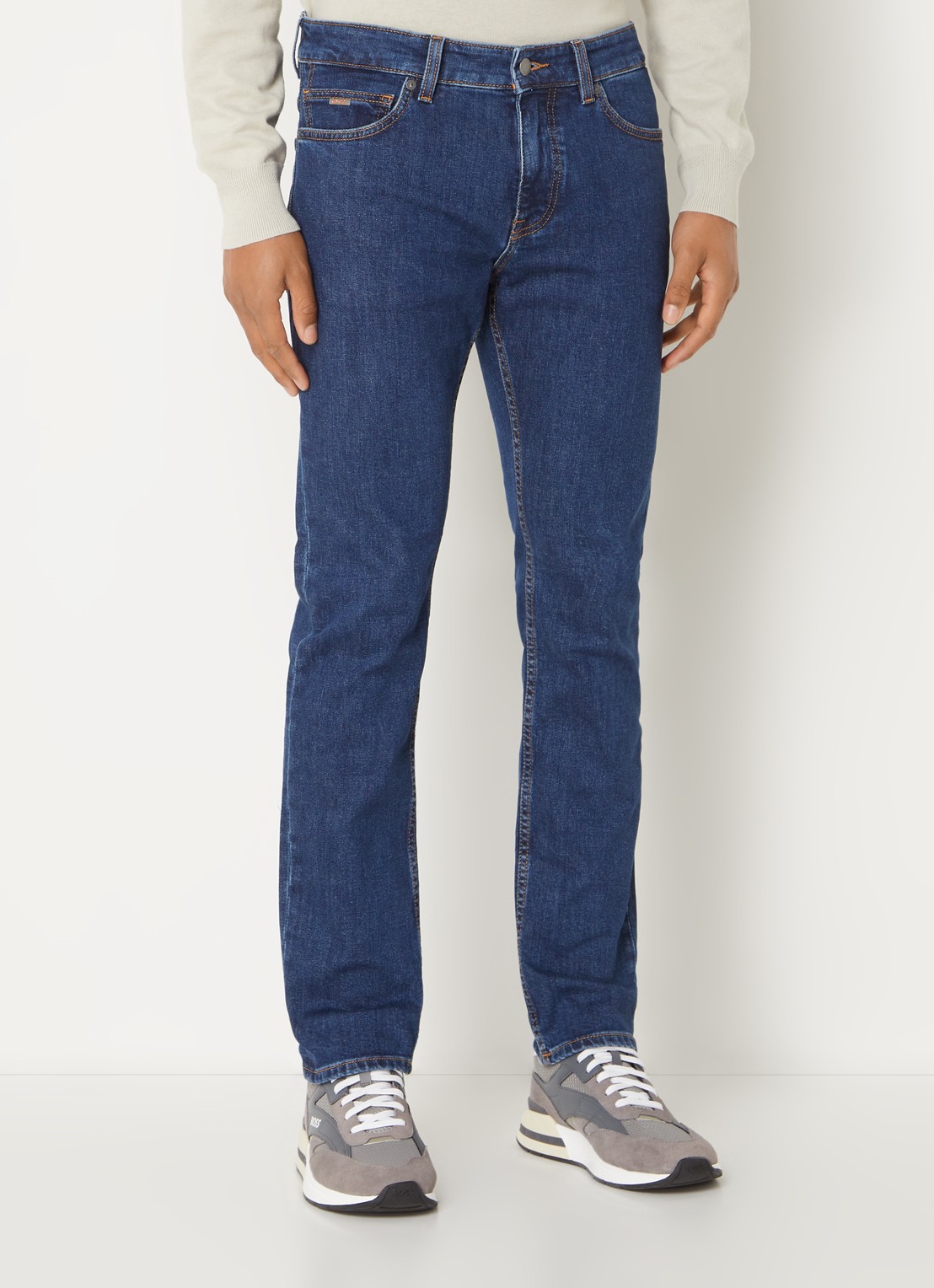 BOSS Delaware slim fit jeans met donkere wassing - detail indigo