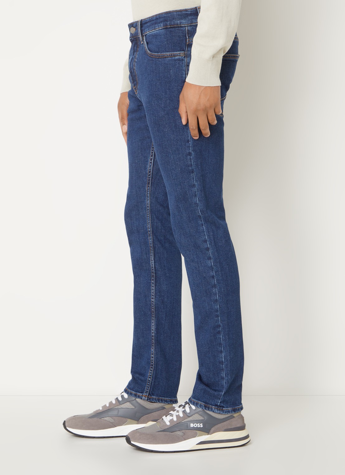 BOSS Delaware slim fit jeans met donkere wassing - detail 2 indigo