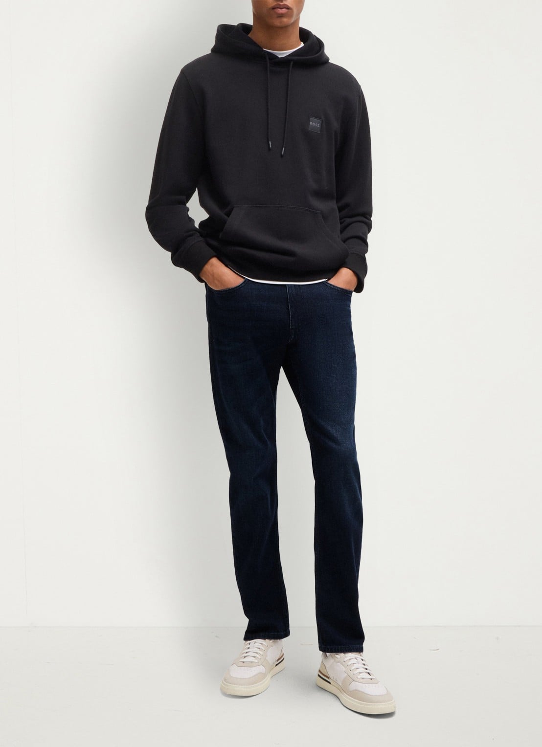 BOSS Delaware slim fit jeans met donkere wassing - voorkant 2 indigo