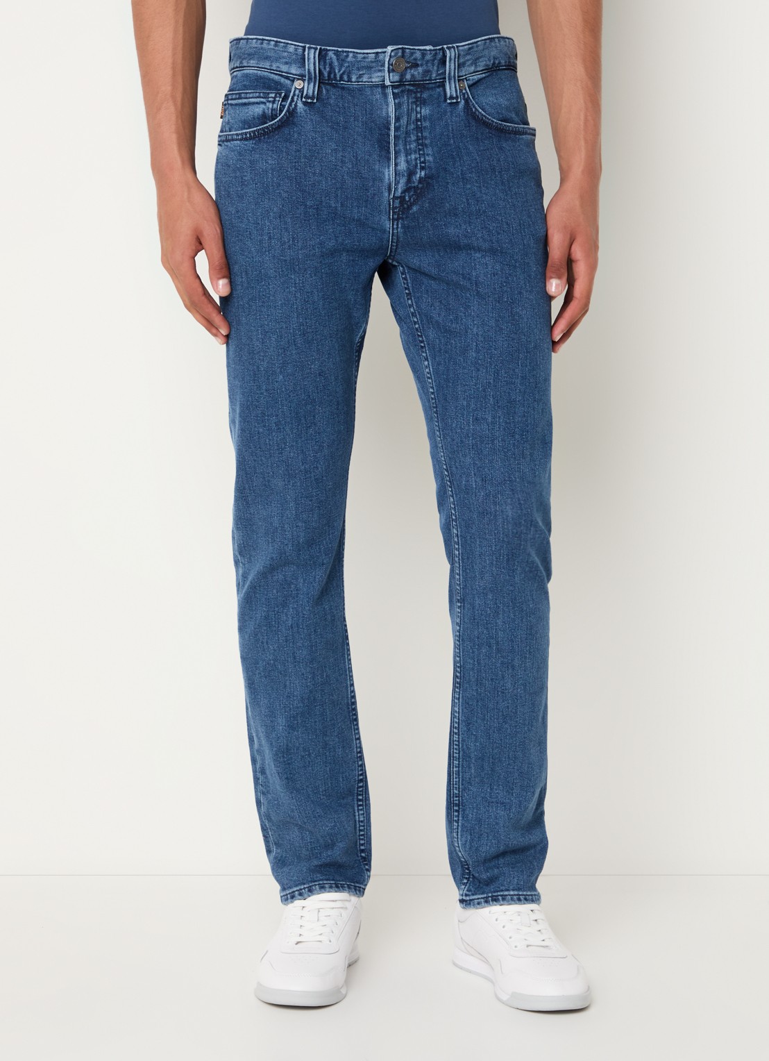 BOSS Delaware slim fit jeans met donkere wassing - detail indigo