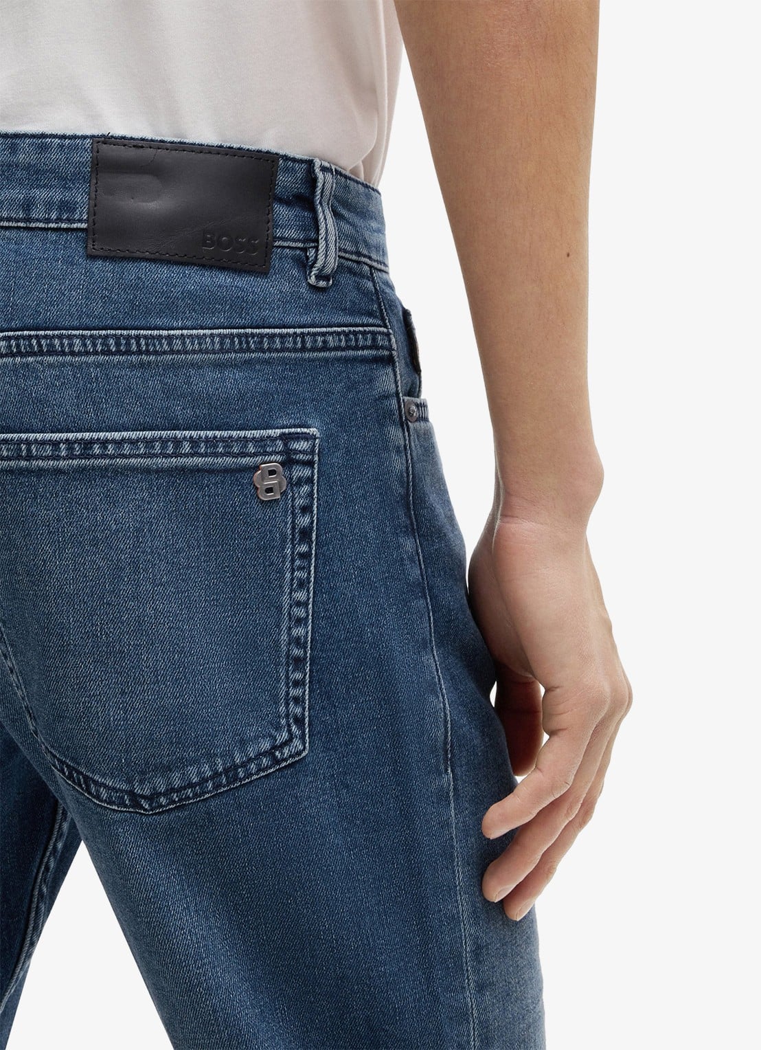 BOSS Delaware slim fit jeans met lichte wassing - detail 6 indigo