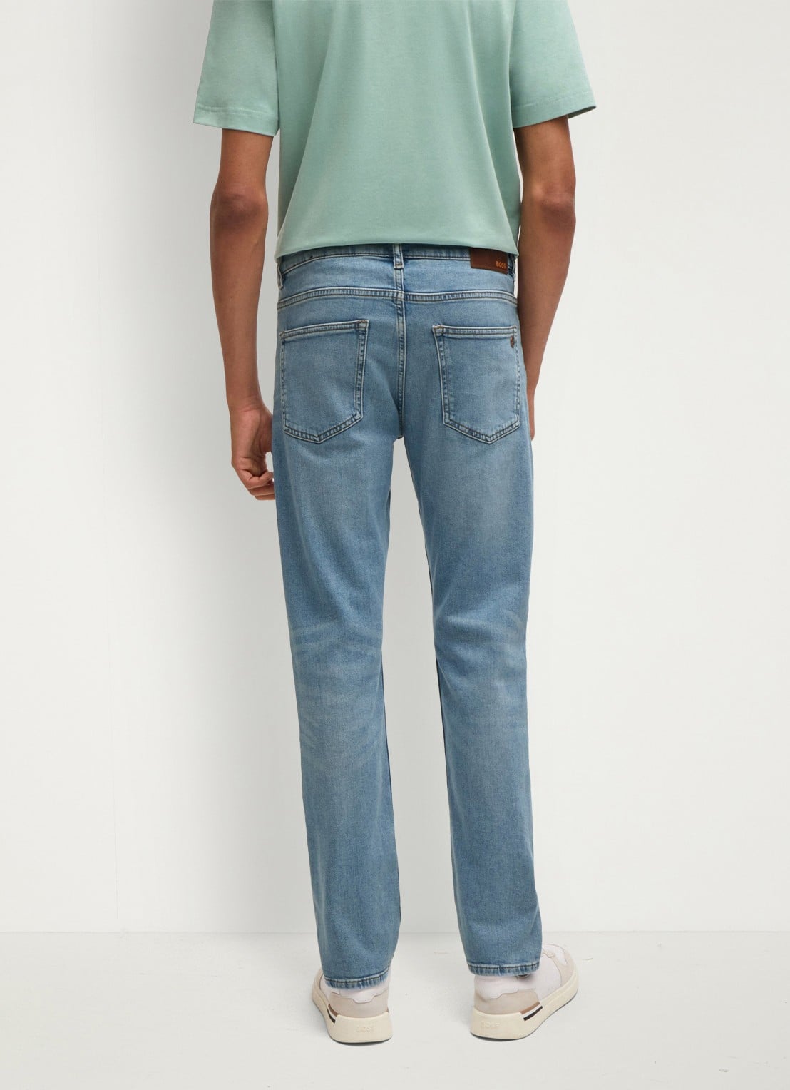 BOSS Delaware slim fit jeans met lichte wassing - detail 4 indigo