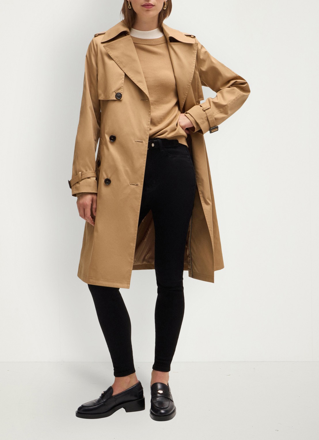 BOSS Double-breasted trenchcoat met steekzakken en ceintuur  - voorkant 6 beige