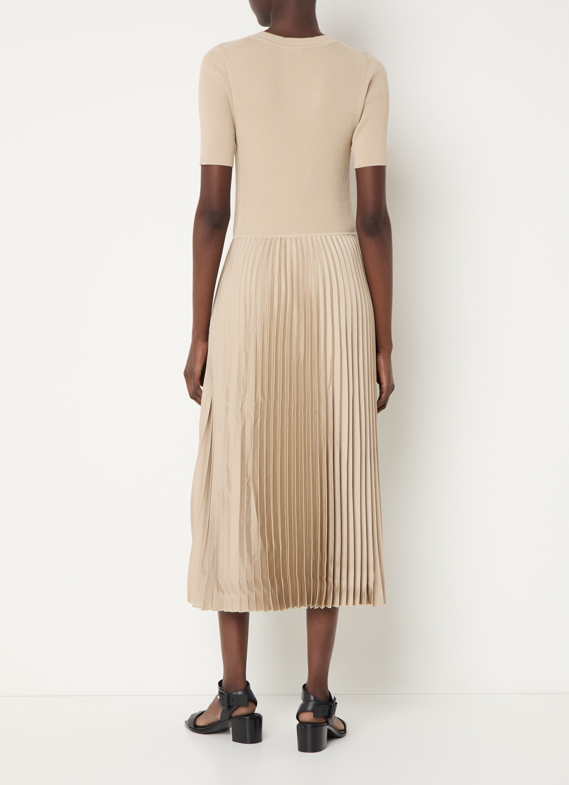 BOSS Fadridi ribgebreide midi jurk met plissé - achterkant beige