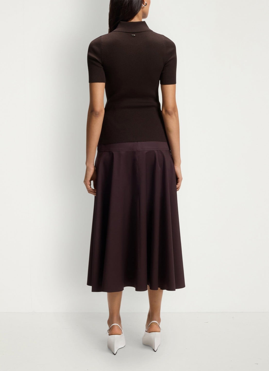 BOSS Feskus ribgebreide polo met logostiksel - achterkant dark brown-207 / bruin