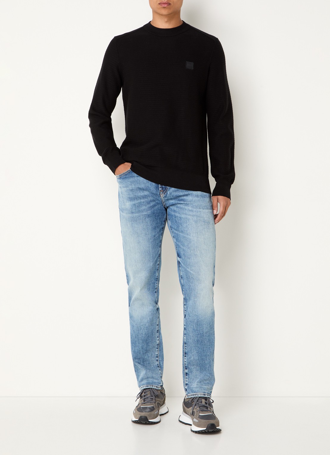 BOSS Gestructureerde met logopatch van katoen en kasjmier - voorkant 2 black-001 / zwart