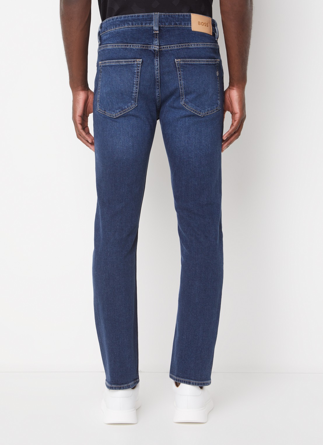 BOSS H-Delaware slim fit jeans met donkere wassing en steekzakken - achterkant indigo