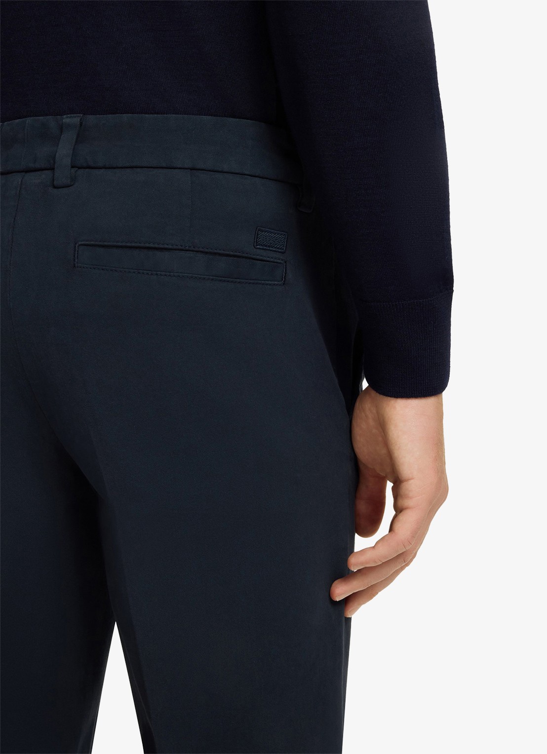 BOSS H-Kaiton1 slim fit chino met steekzakken - detail 2 dark blue-404 / blauw