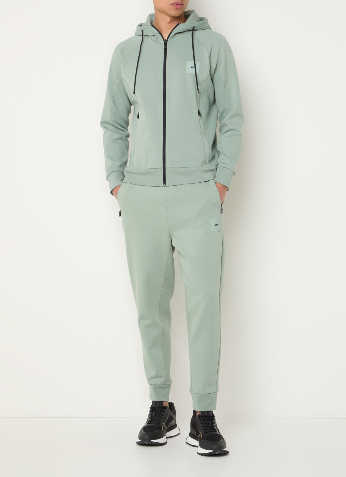 BOSS Hadiko tapered fit joggingbroek met logo - voorkant 5 lindegroen