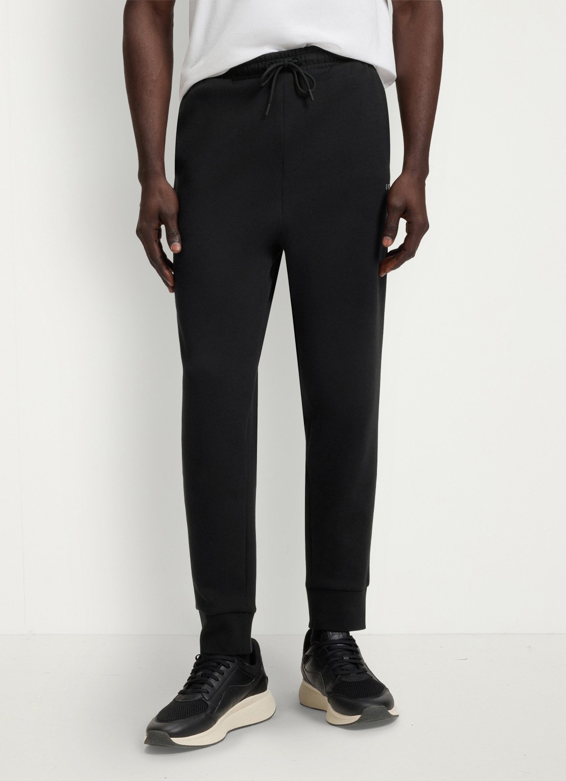 BOSS Hadiko tapered fit joggingbroek met steekzakken - detail 2 zwart