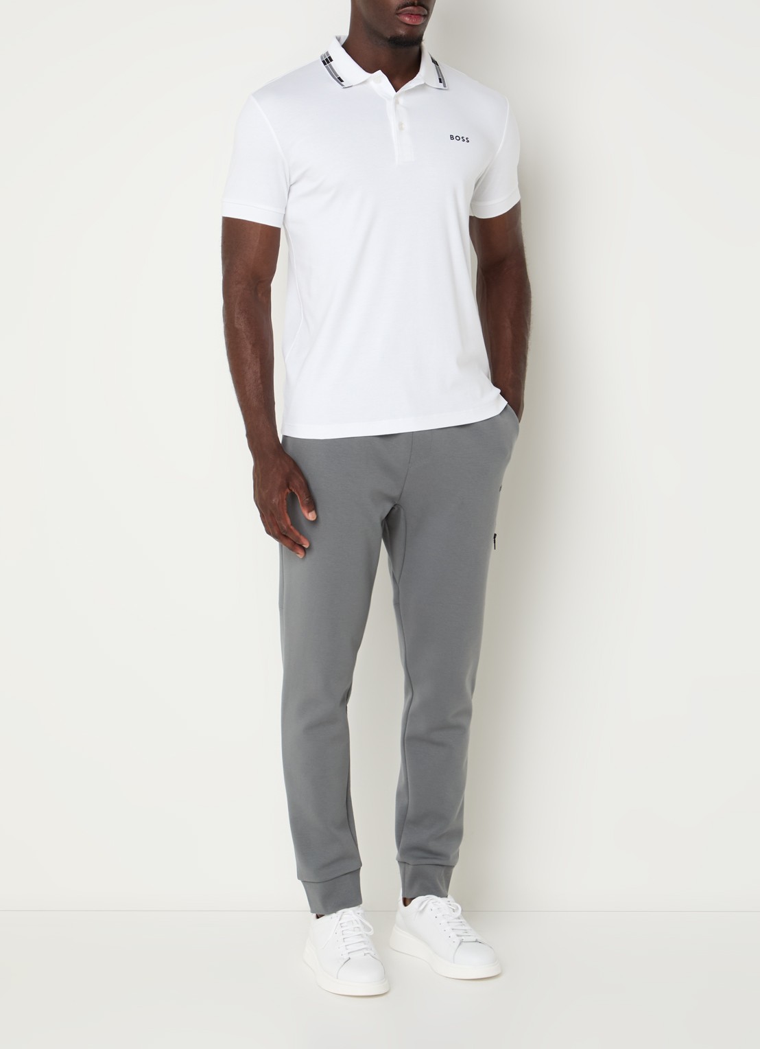 BOSS Hariq tapered joggingbroek met ritszak - voorkant 4 grijs
