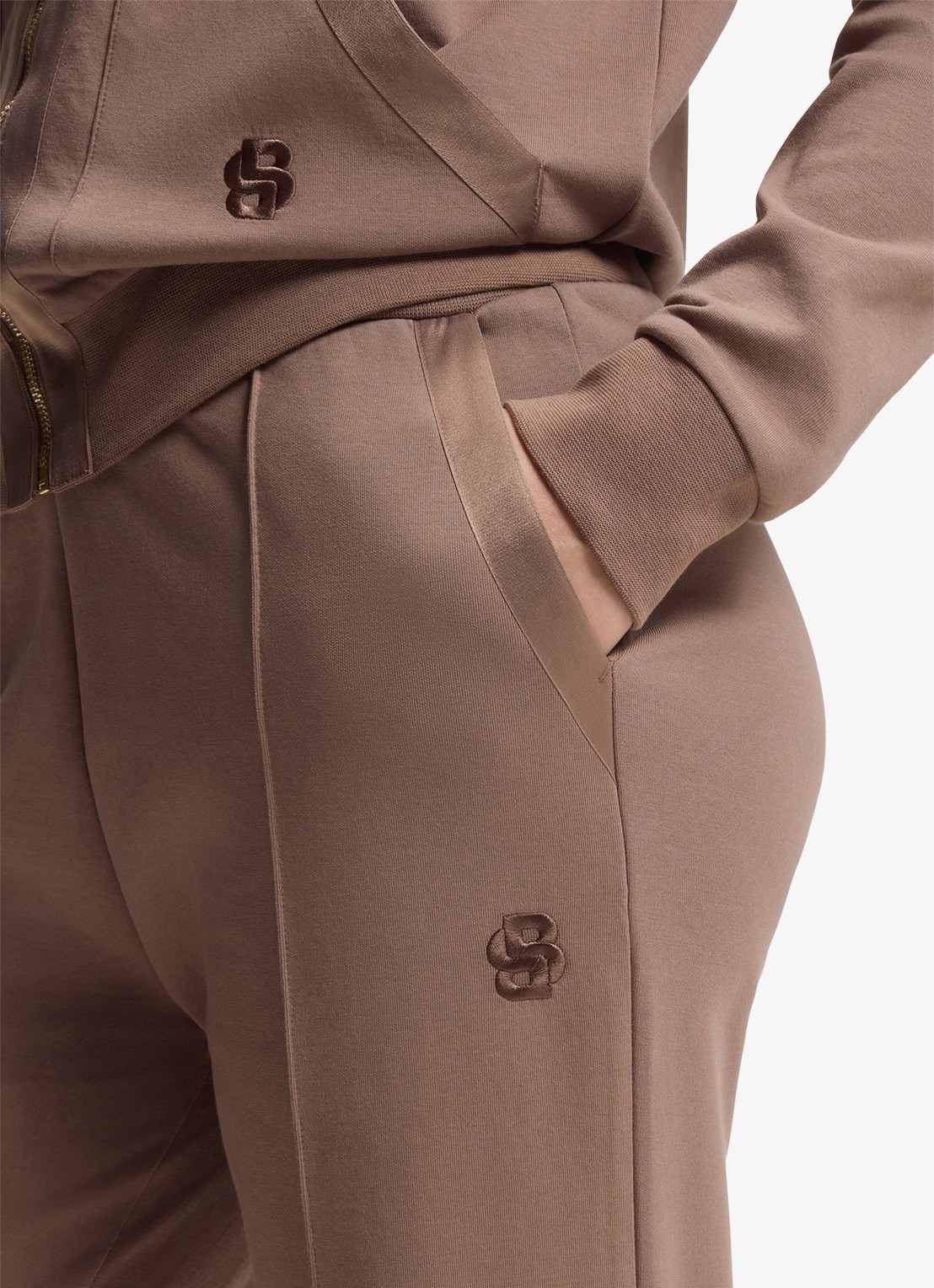 BOSS High waist straight fit joggingbroek met steekzakken - detail 3 open brown-240 / bruin