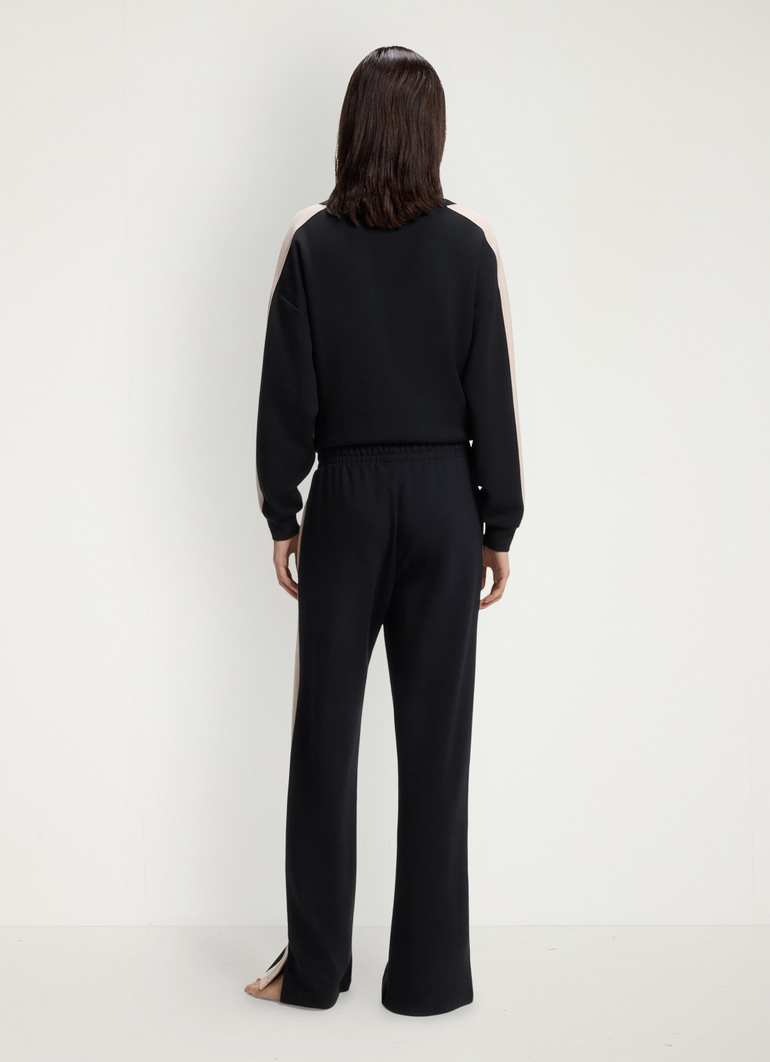 BOSS High waist wide fit joggingbroek met gestreept detail - achterkant 5 zwart