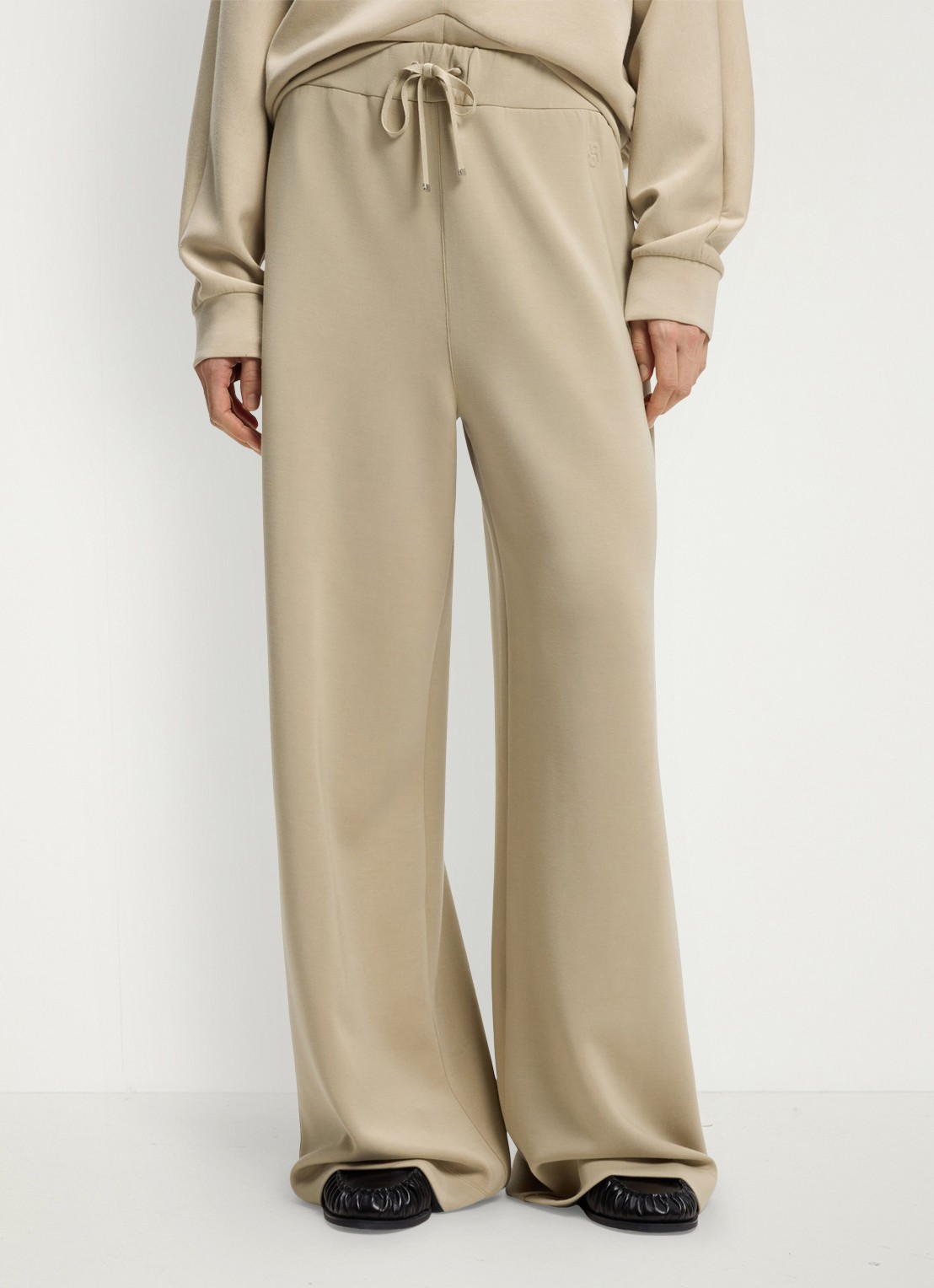 BOSS High waist wide fit joggingbroek met steekzakken - detail 3 beige