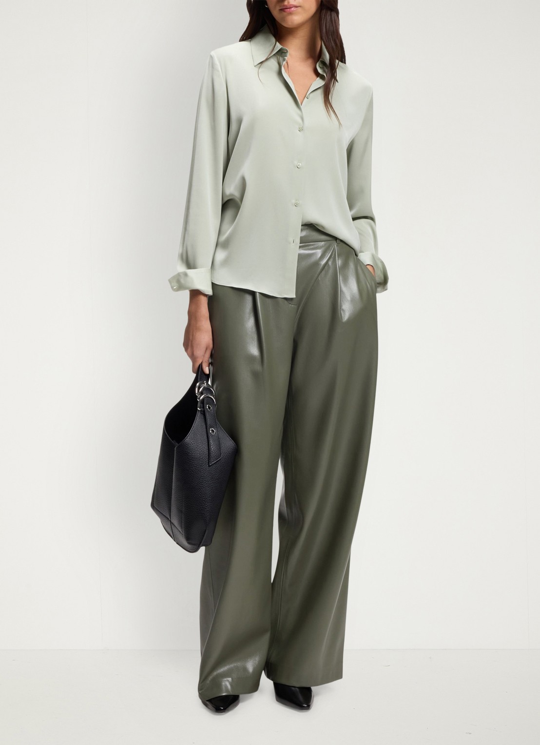 BOSS High waist wide fit pantalon van imitatieleer - voorkant 2 donkergroen