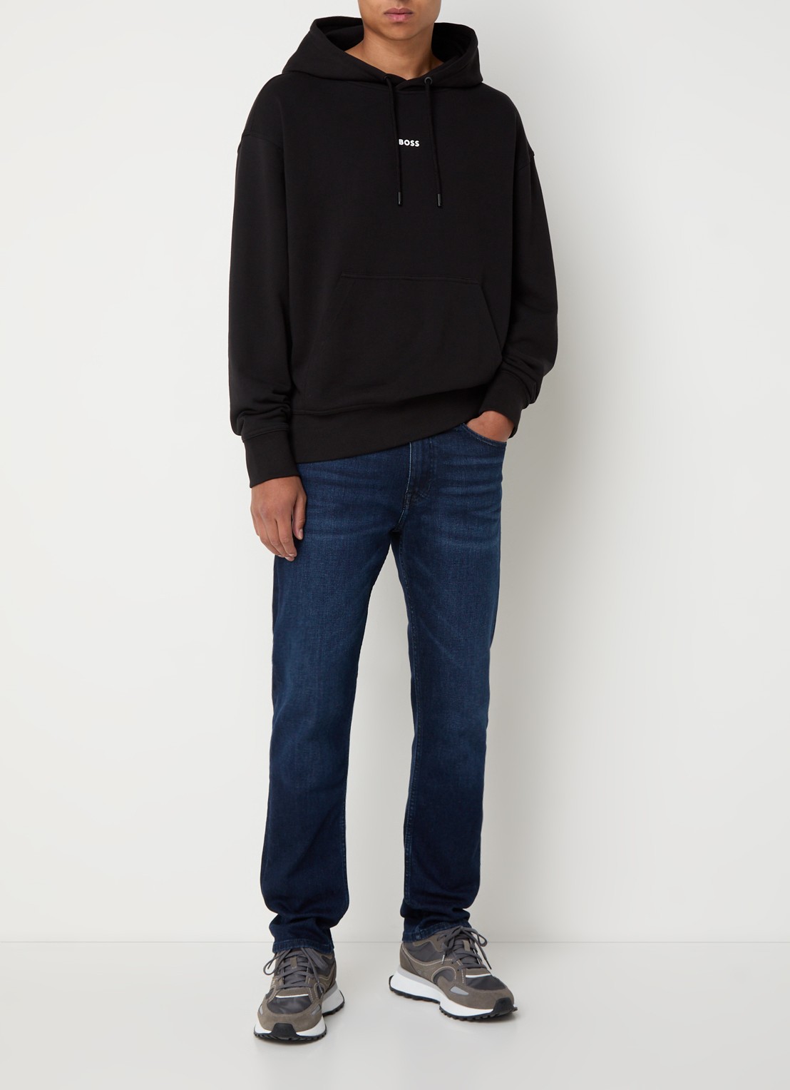 BOSS Hoodie met logo - voorkant 2 zwart