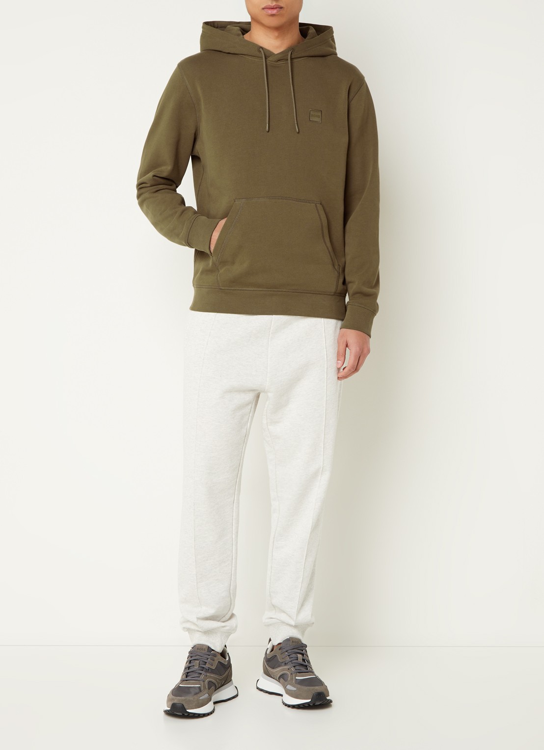 BOSS Hoodie van katoenen sweatstof met logopatch - voorkant 4 legergroen