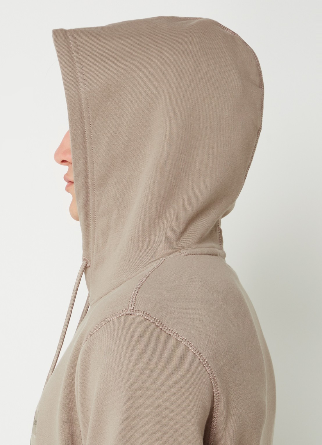 BOSS Hoodie van katoenen sweatstof met logopatch - detail 5 lichtbruin