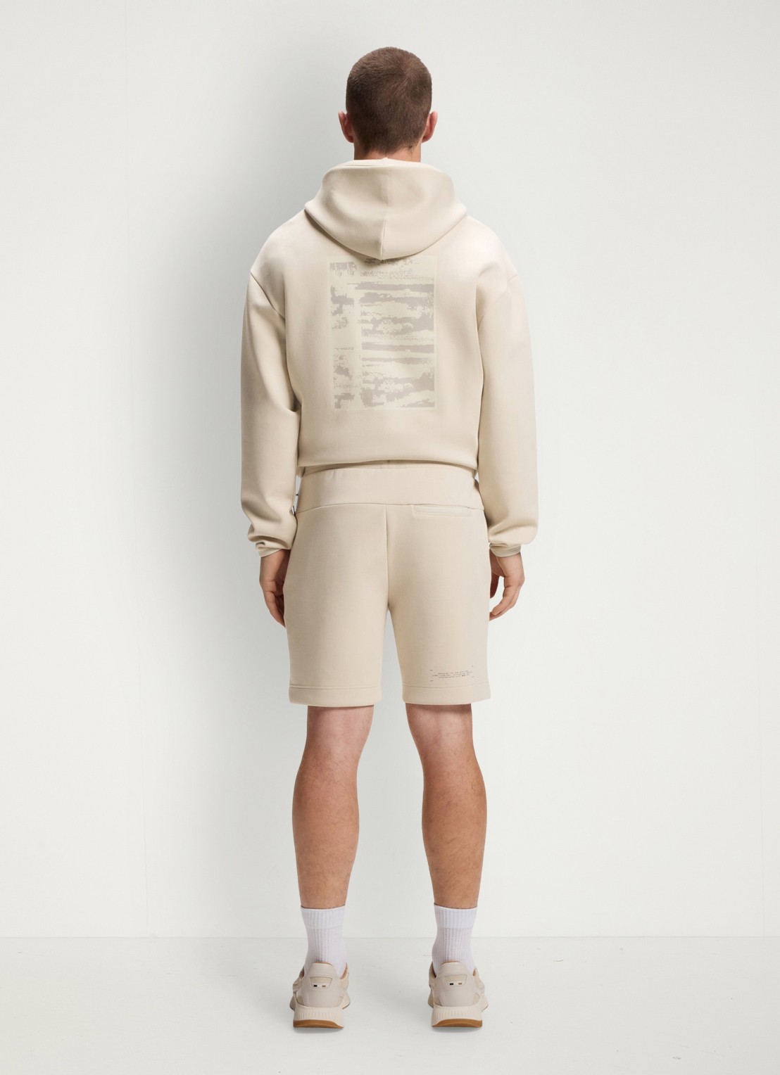 BOSS JT_Globe korte joggingbroek met print - achterkant light beige-272 / beige