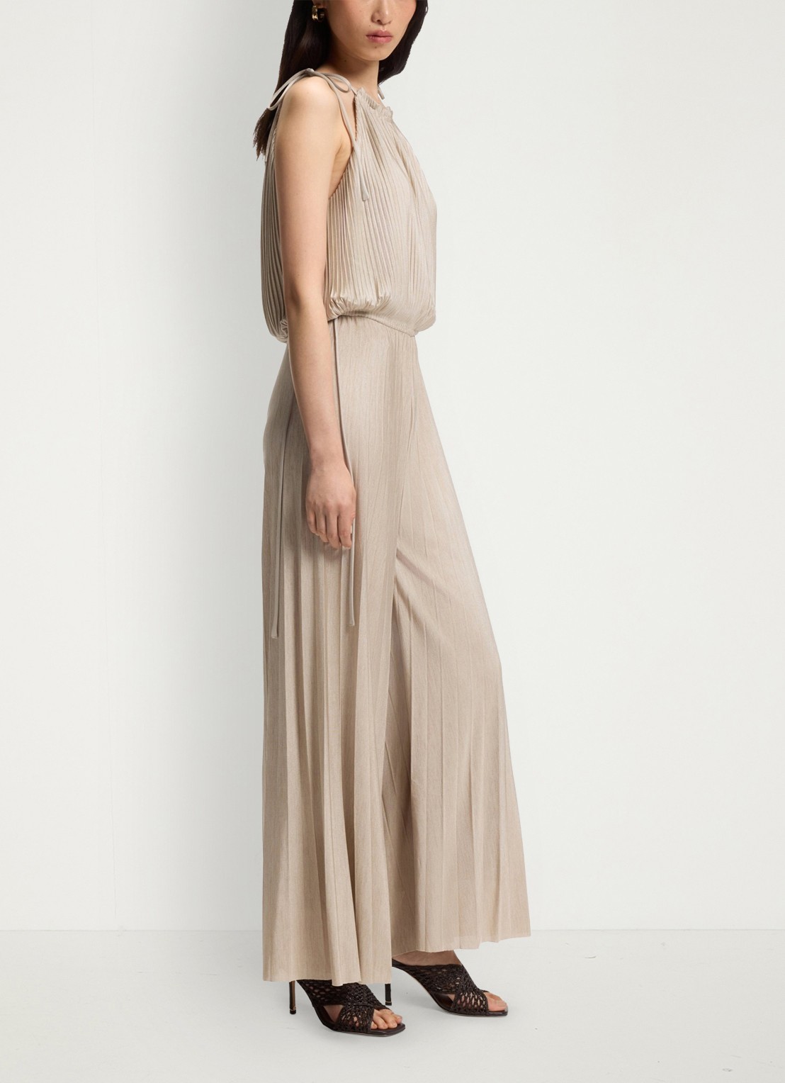 BOSS Jumpsuit met plooien - detail 3 beige