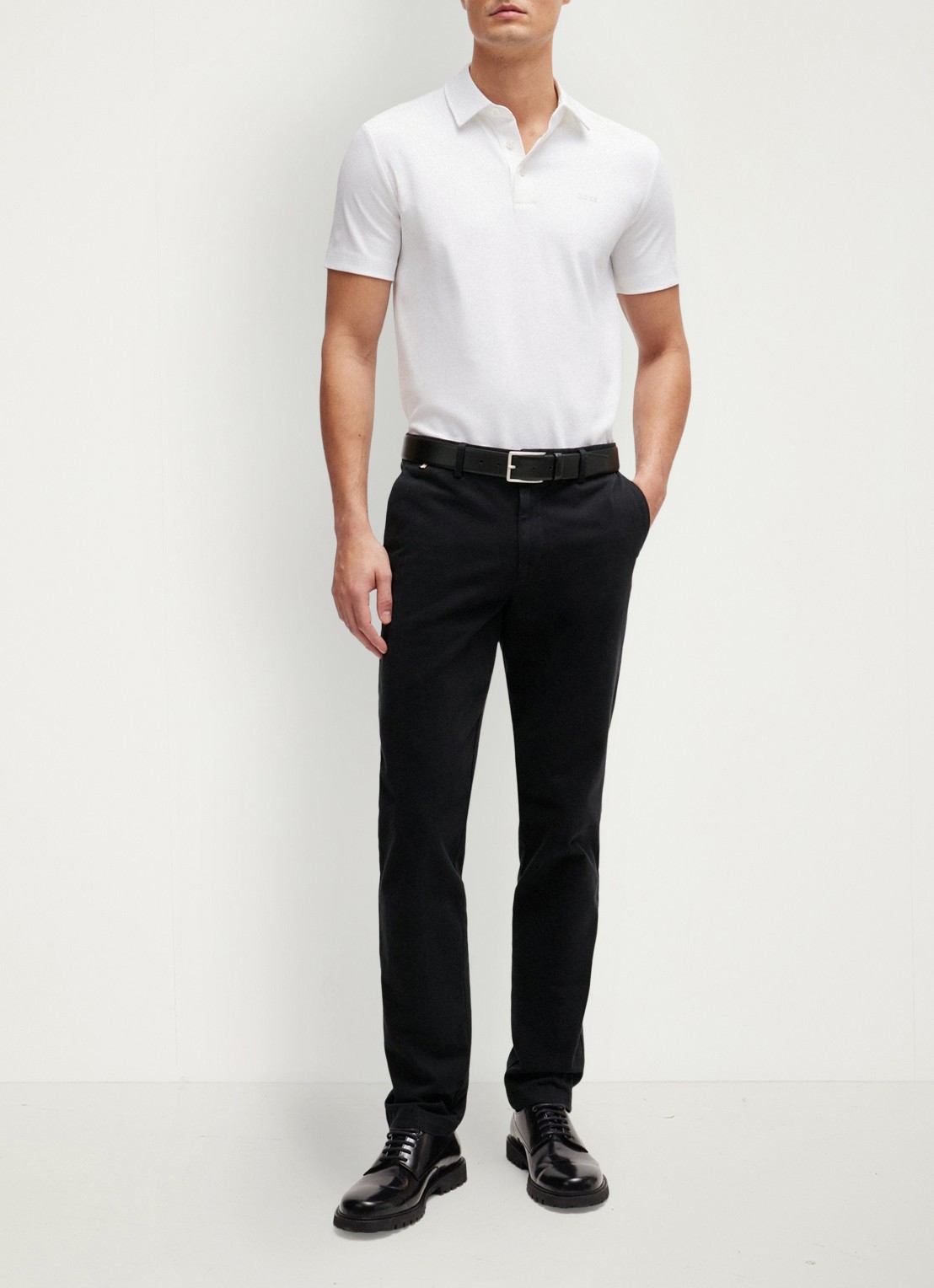 BOSS Kaito slim fit chino met steekzakken - voorkant 6 zwart