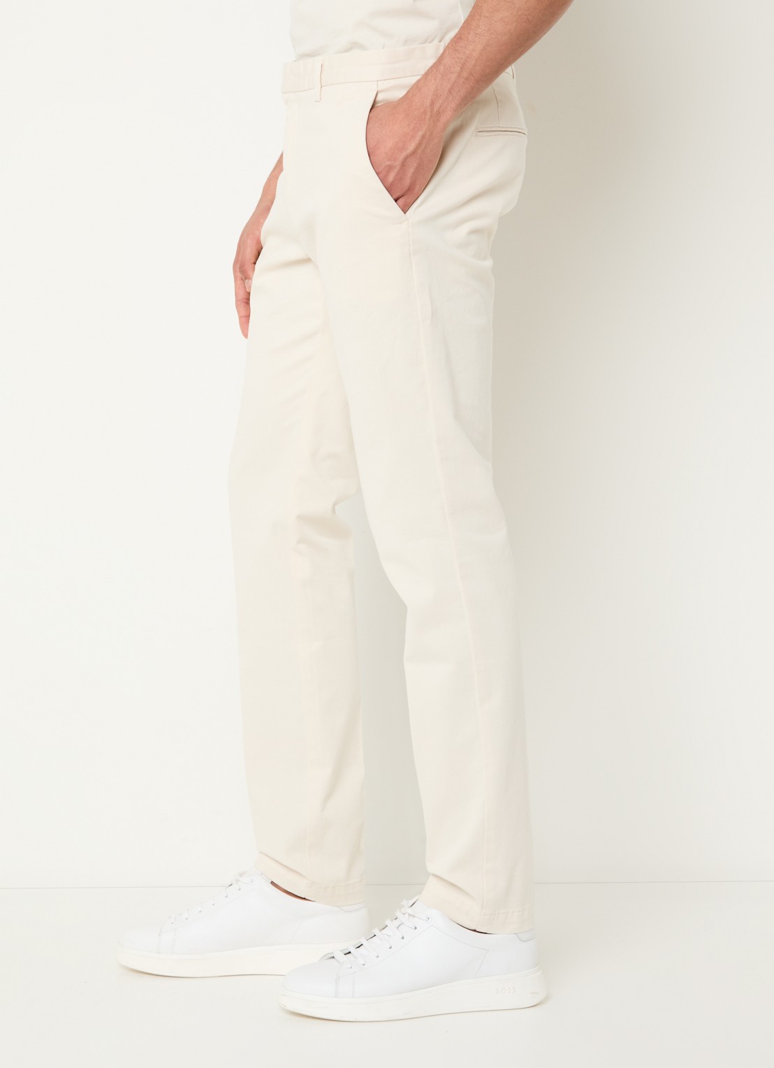 BOSS Kaito slim fit chino met steekzakken - detail 2 creme