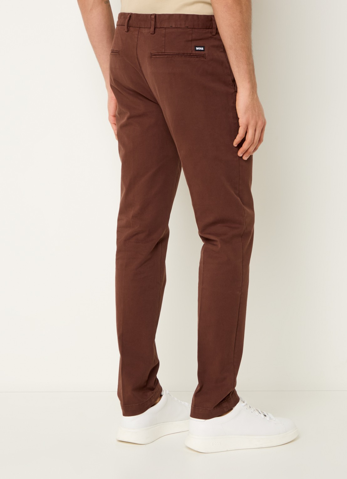 BOSS Kaito slim fit chino met steekzakken - achterkant 5 bruin