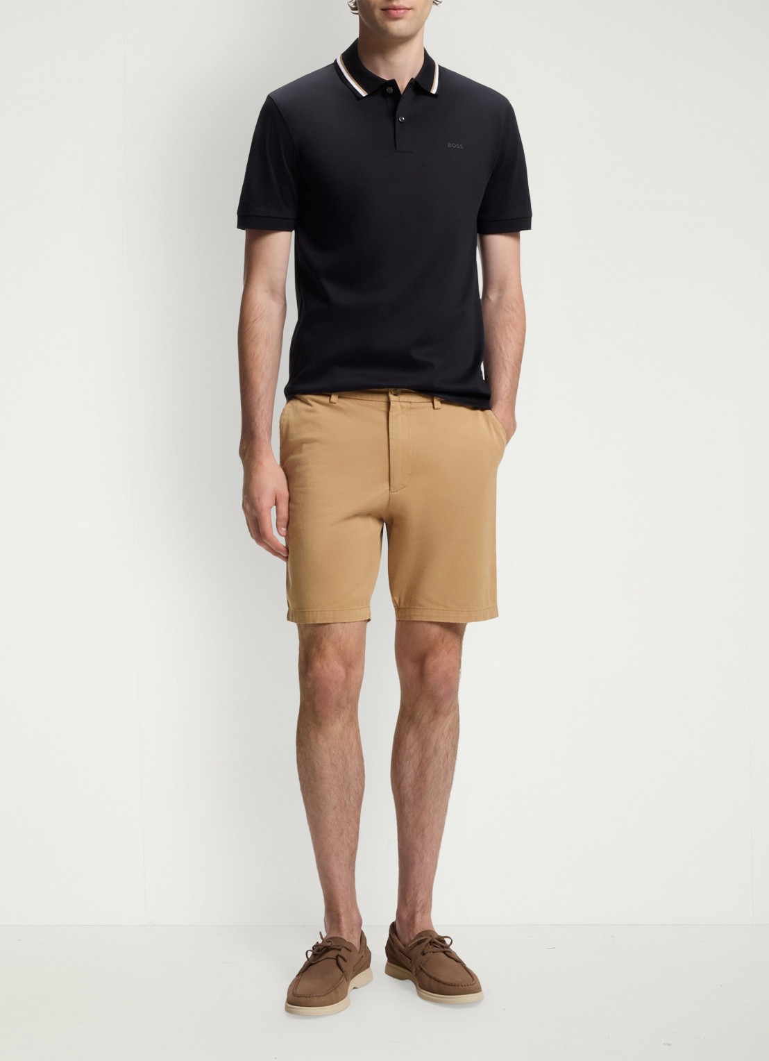 BOSS Korte broek met steekzakken - voorkant 2 beige