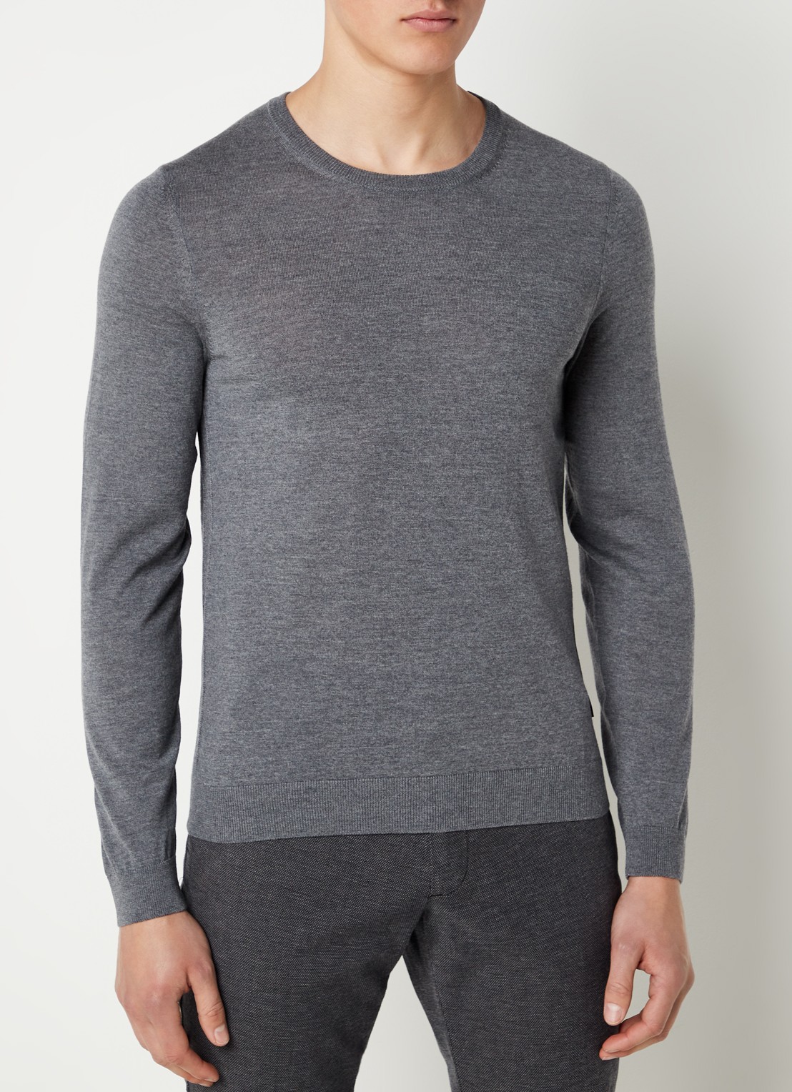 BOSS Leno-P fijngebreide pullover van scheerwol  - detail 4 grijsmele
