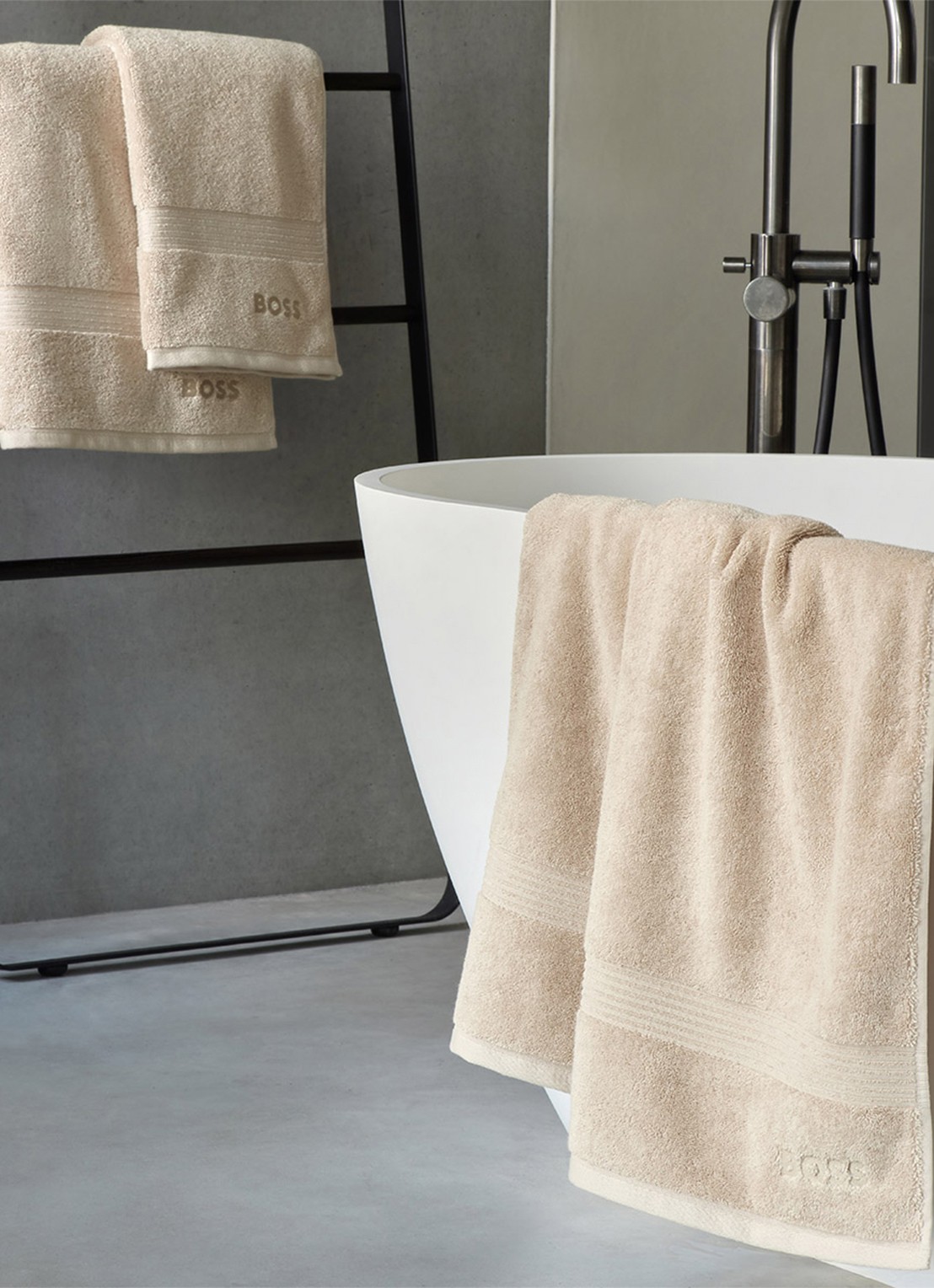 BOSS Loft badhanddoek - 700g/m² - 70 x 140 cm  - detail 2 creme