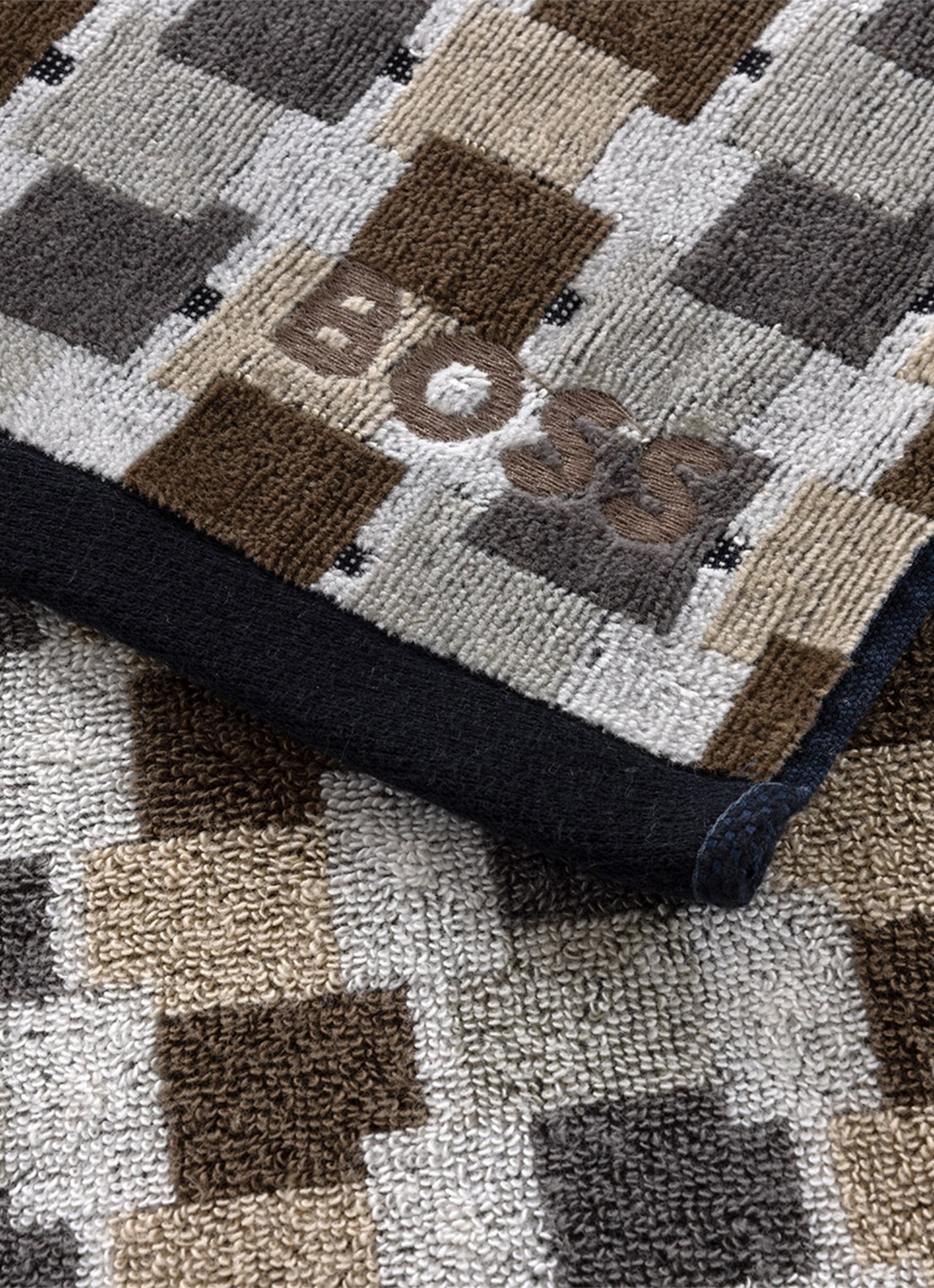 BOSS Lucio badlaken - 90 x 150 cm - voorkant 6 beige